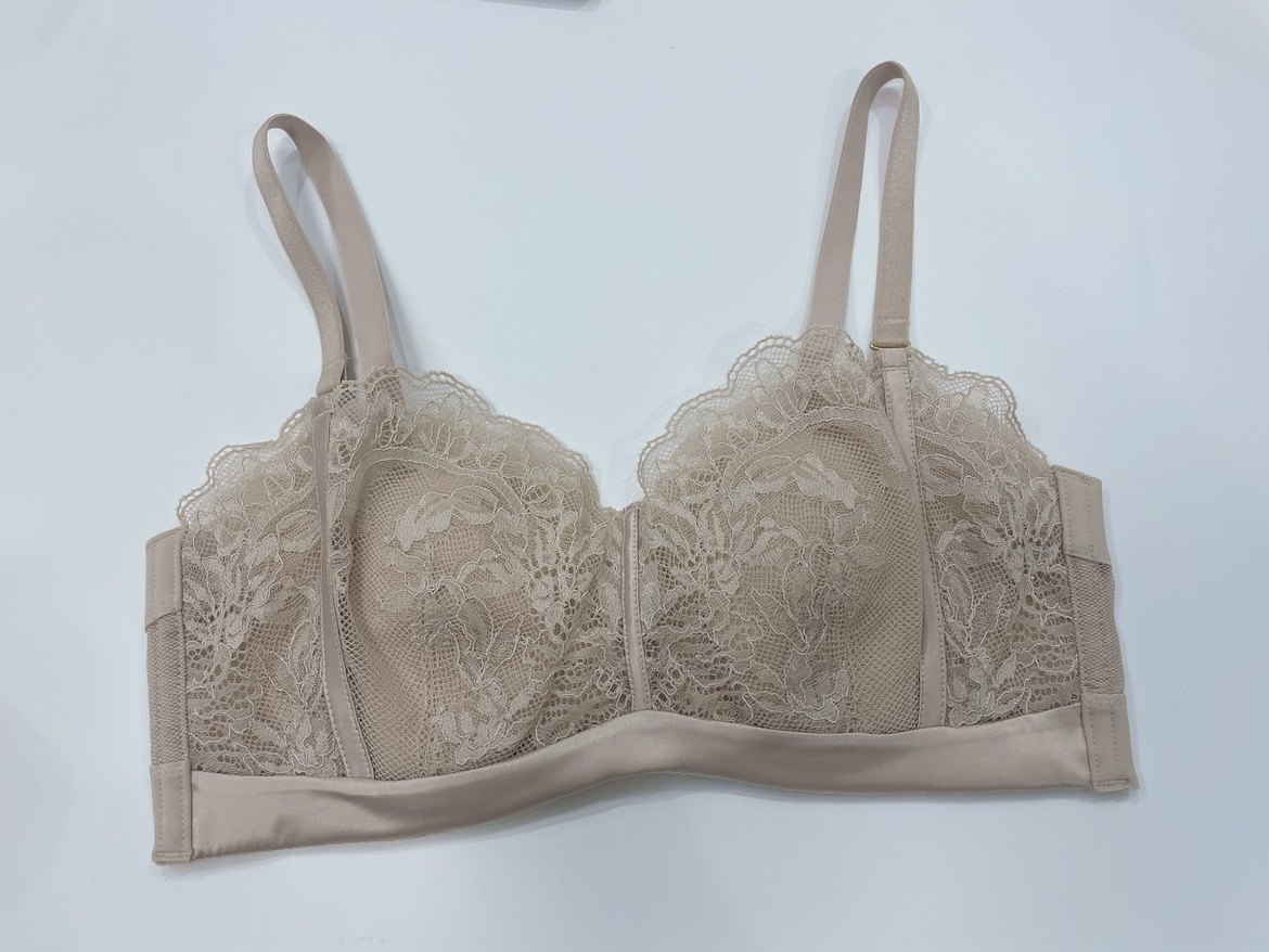 水晶杯和颜悦色正品内衣wn22108大胸显小超薄性感本色文胸