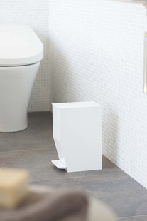 日本代购 YAMAZAKI山崎实业 tower 北欧 居家落地方形踏板垃圾桶