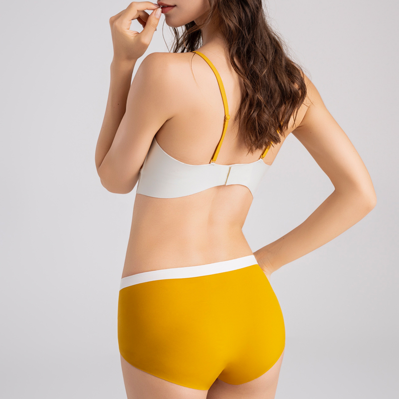 kissy小胸聚拢显大文胸