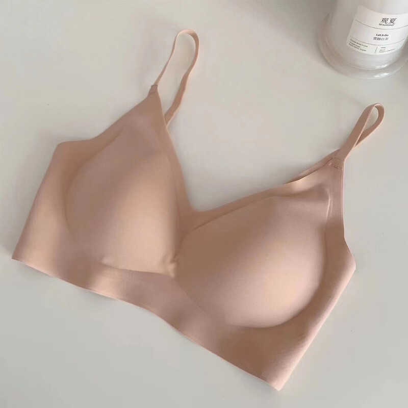 设计内衣爱依服亲肤舒适时尚简约