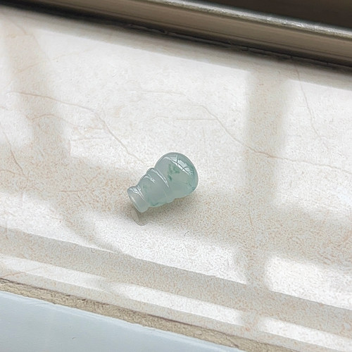 缅甸冰种飘花翡翠三通A货路路通