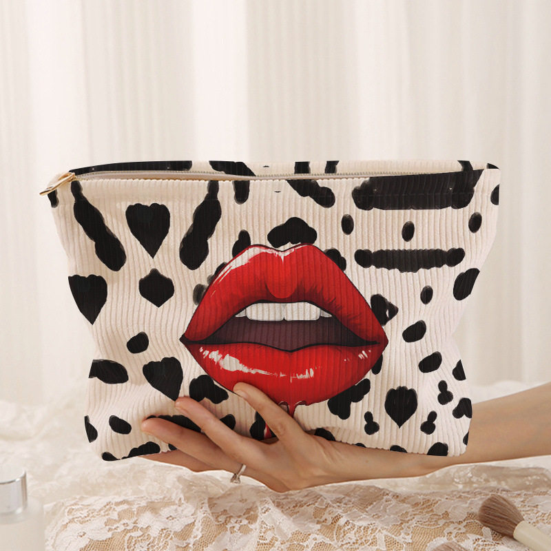 欧美时尚奶牛红唇灯芯绒化妆包旅行护肤手拿包洗漱收纳包便携包
