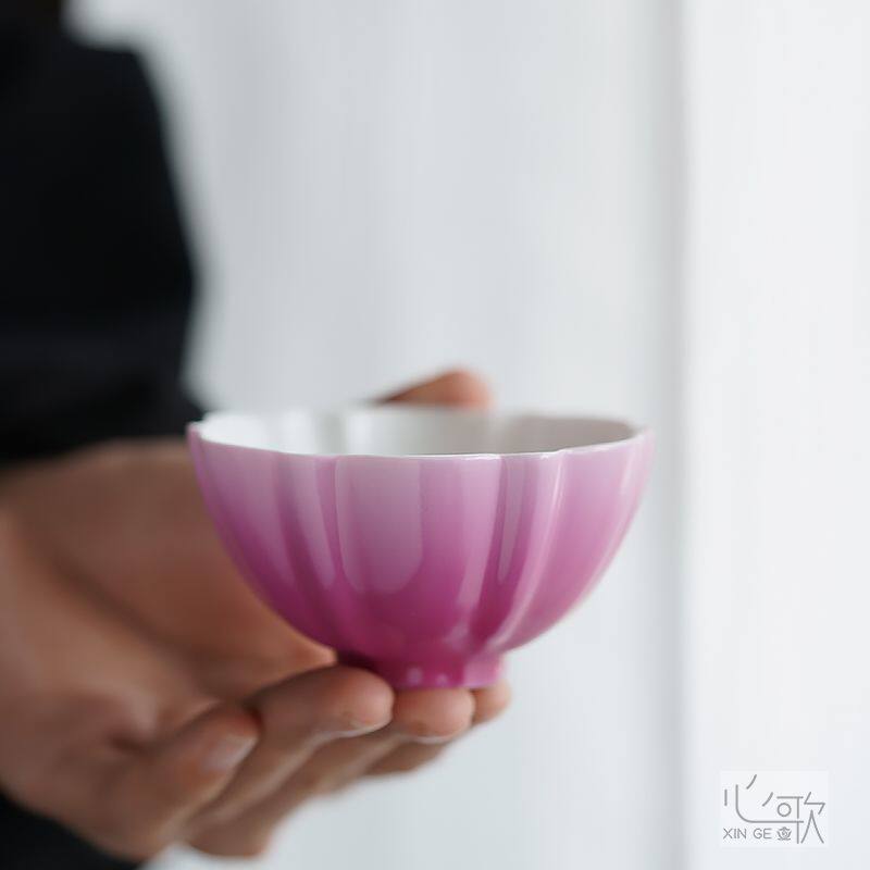 心歌 景德镇陶瓷茶杯胭脂水釉渐变花口主人杯品茗杯胭脂红茶杯图片