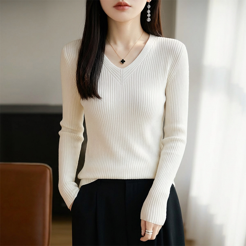 鄂尔多斯市V领羊毛衫女2026秋冬新款针织打底衫修身显瘦套头毛衣