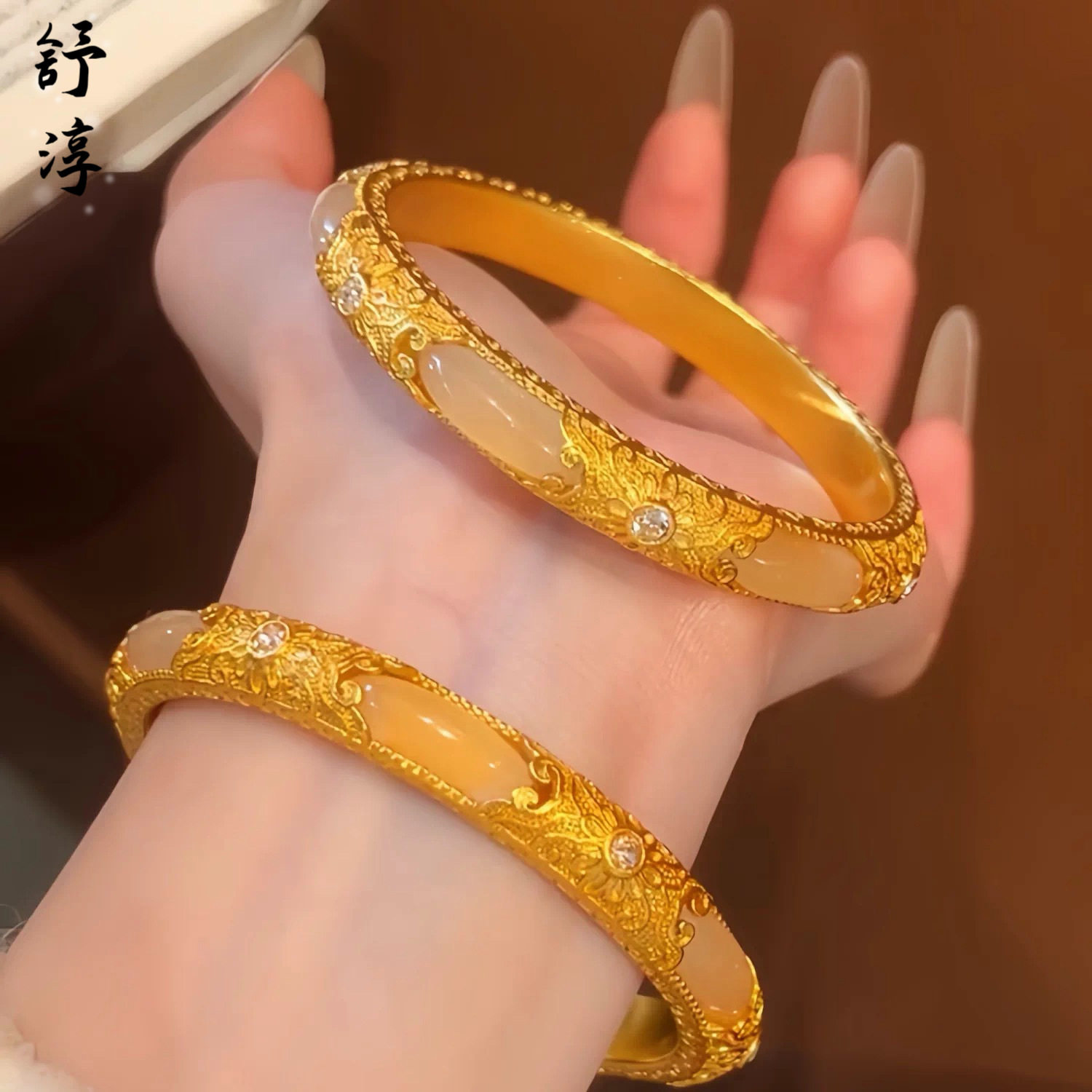 璀璨星辰手镯金玉良缘闭口点钻花手镯