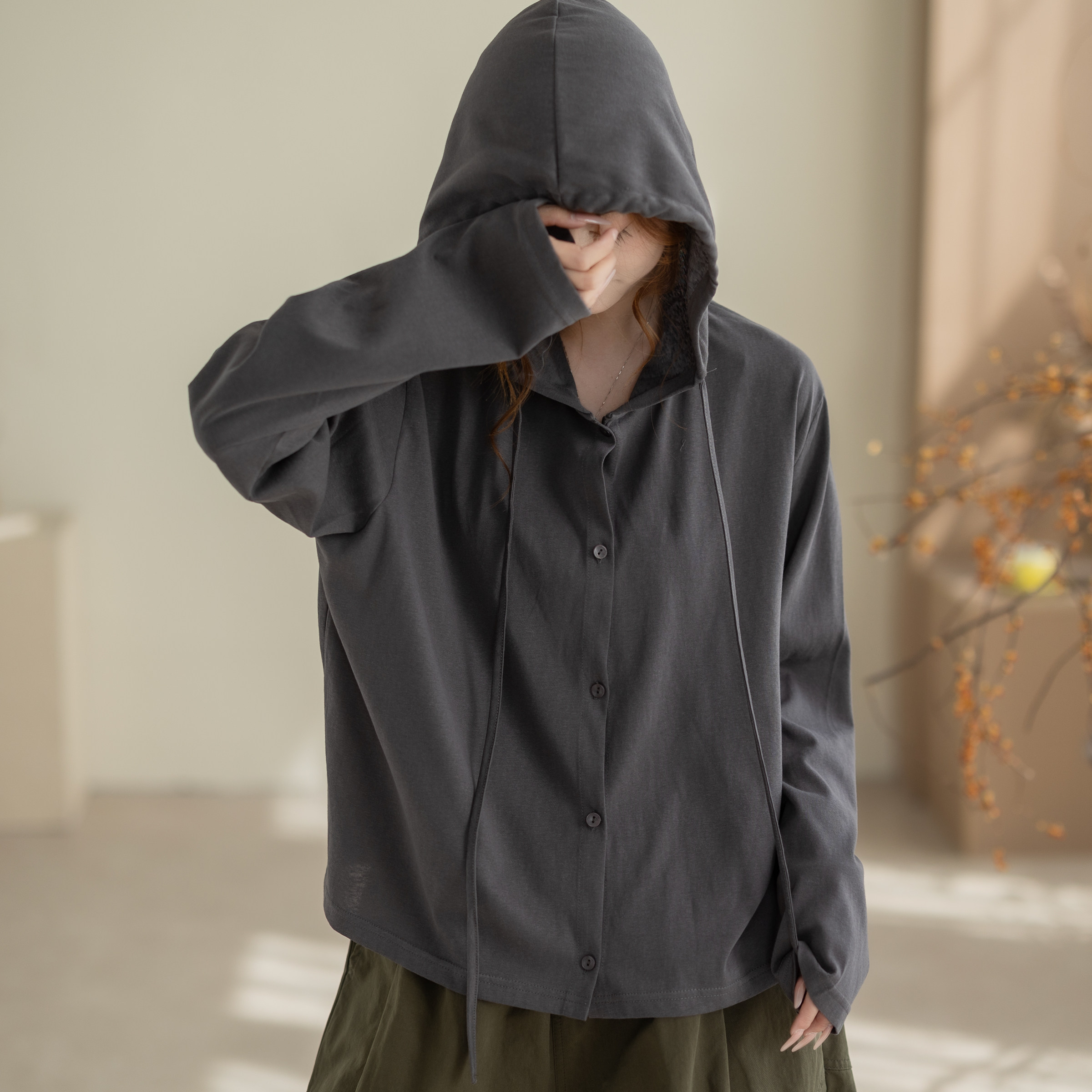 咖咪羽复古连帽抽绳衬衫式外套女春秋宽松休闲长袖开衫女装上衣
