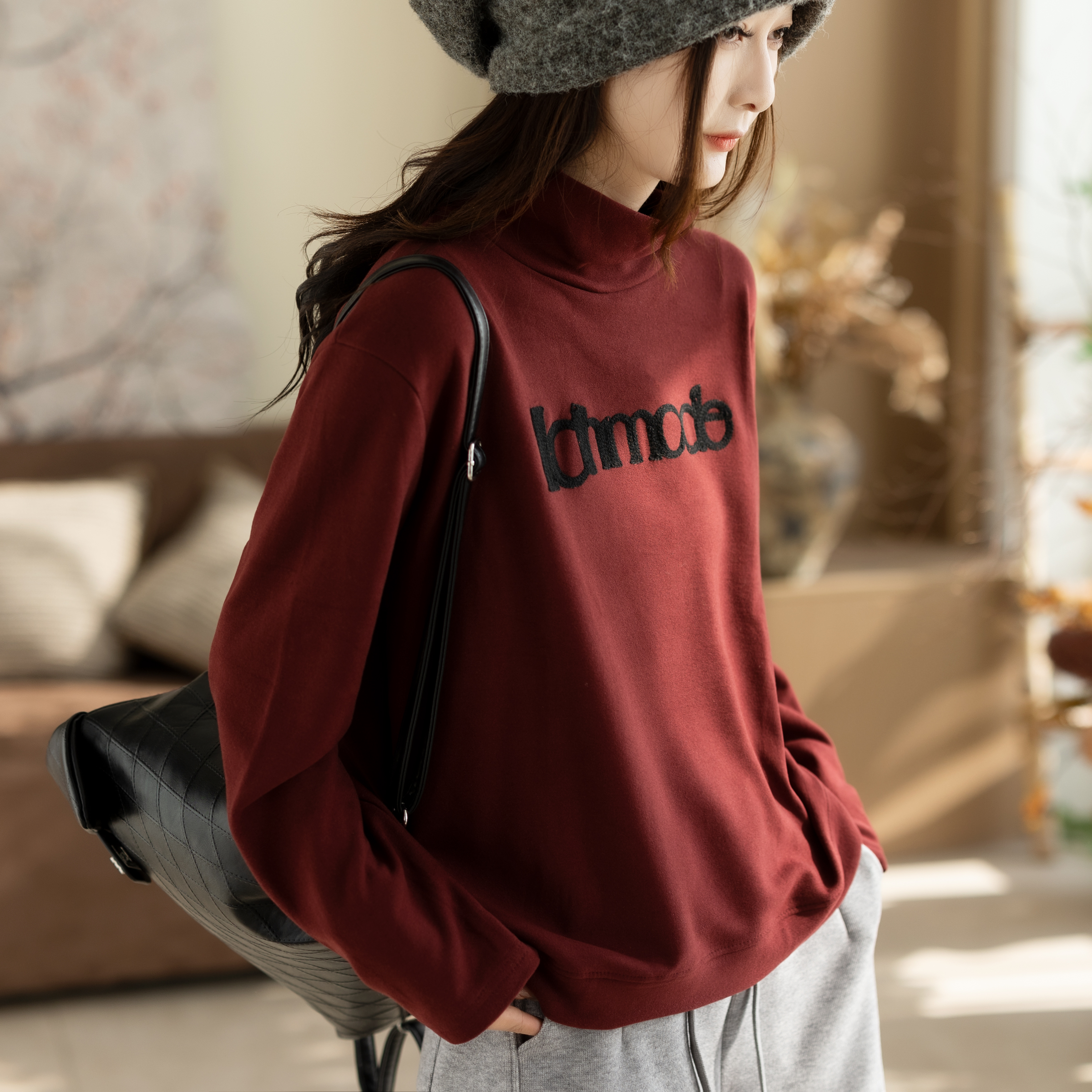 咖咪羽打底衫女秋冬新款女士文艺高领纯色字母刺绣宽松女装上衣