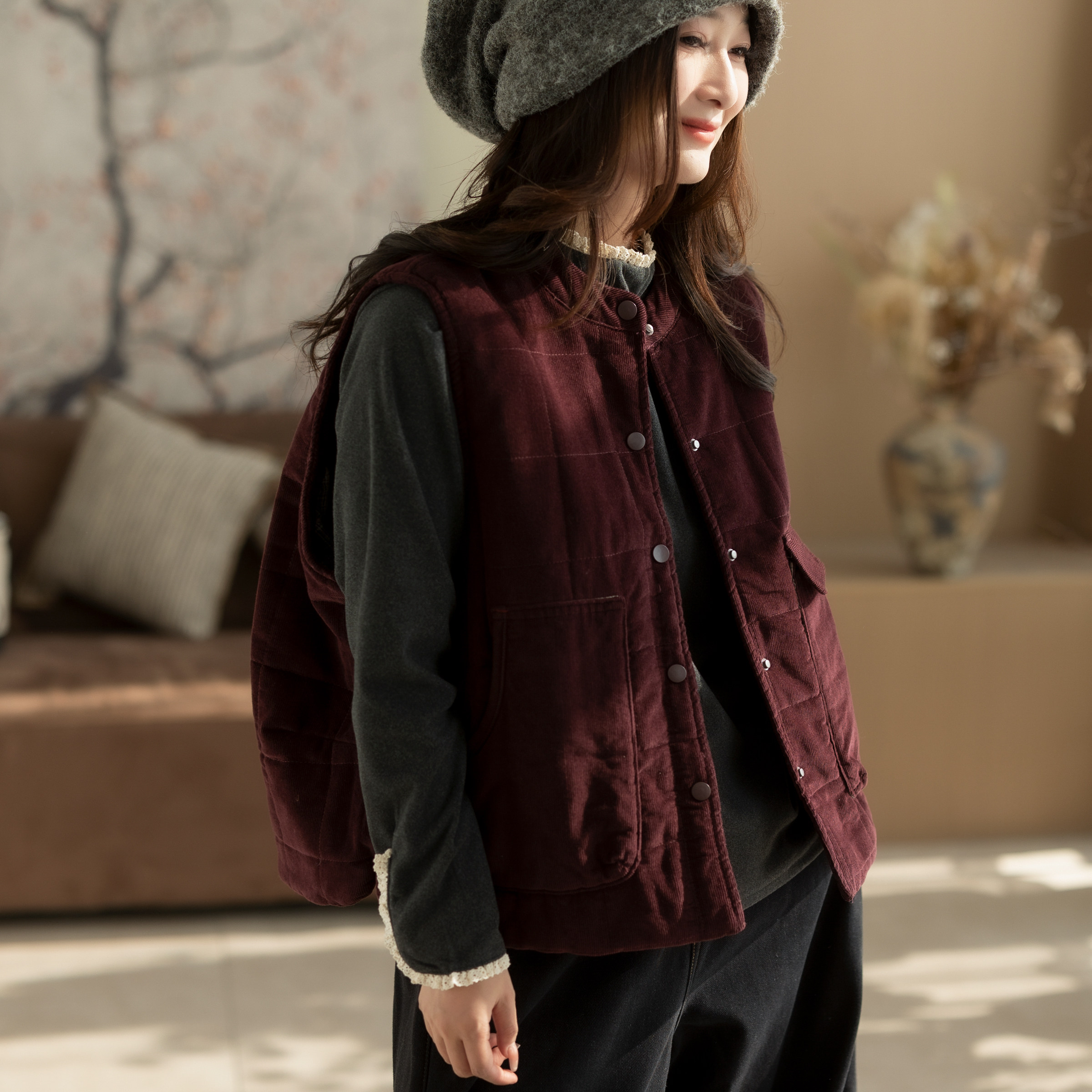 灯芯绒马甲女秋冬新款女士夹棉宽松坎肩全棉通勤流行女装马夹外套