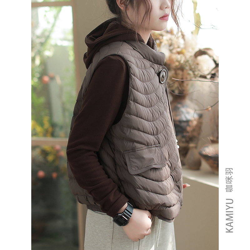 咖咪羽通勤锦纶立领纯色羽绒服