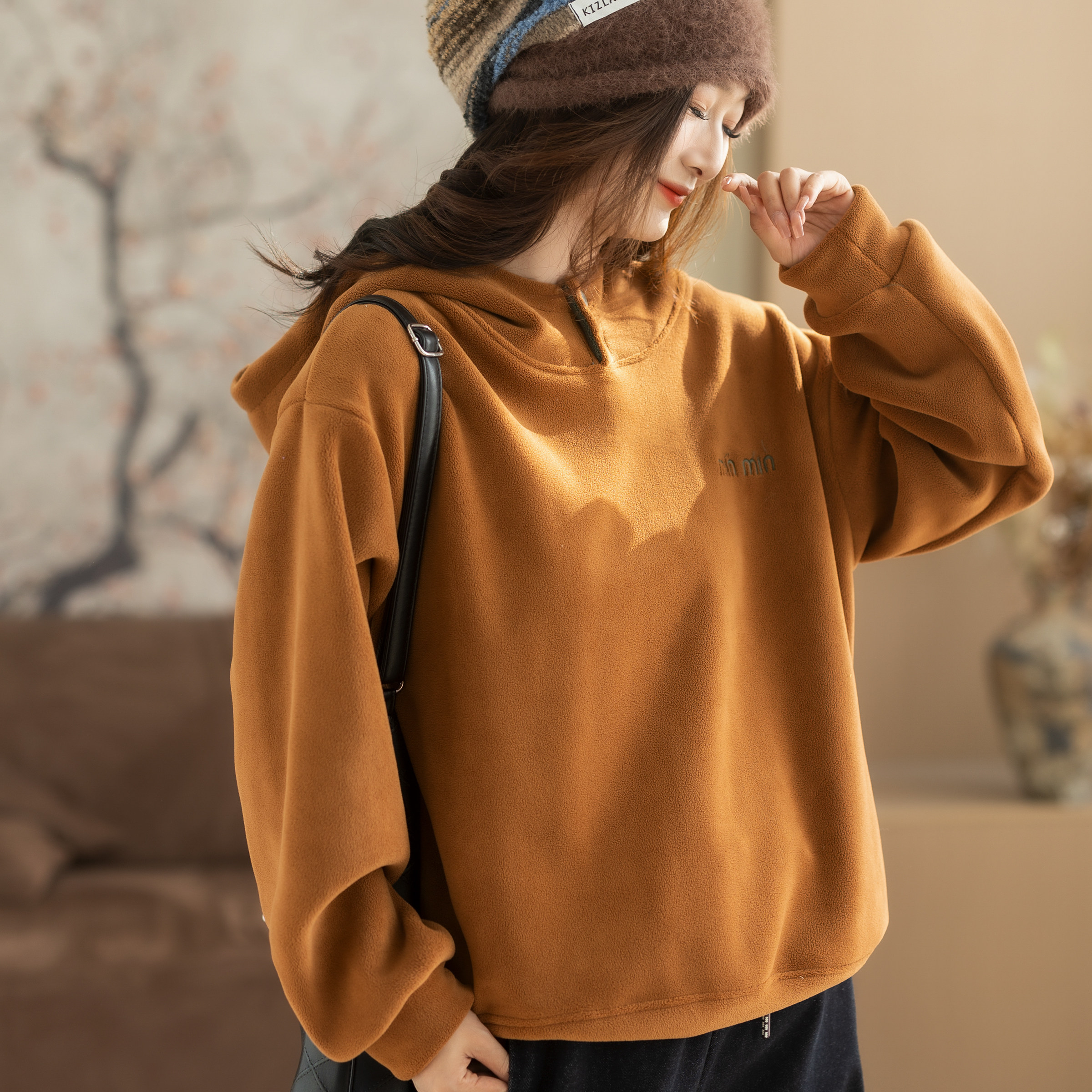 咖咪羽卫衣女秋冬新款女士奥粒绒休闲帽子纯色复古宽松女装外套厚