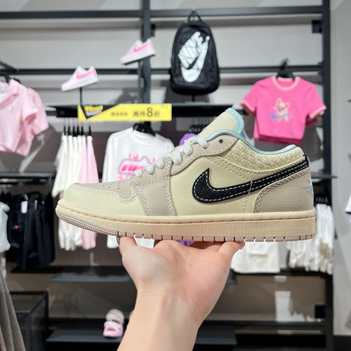 NIKE耐克女鞋2024冬款Air Jordan 1 Low休闲运动鞋板鞋HQ3440-101