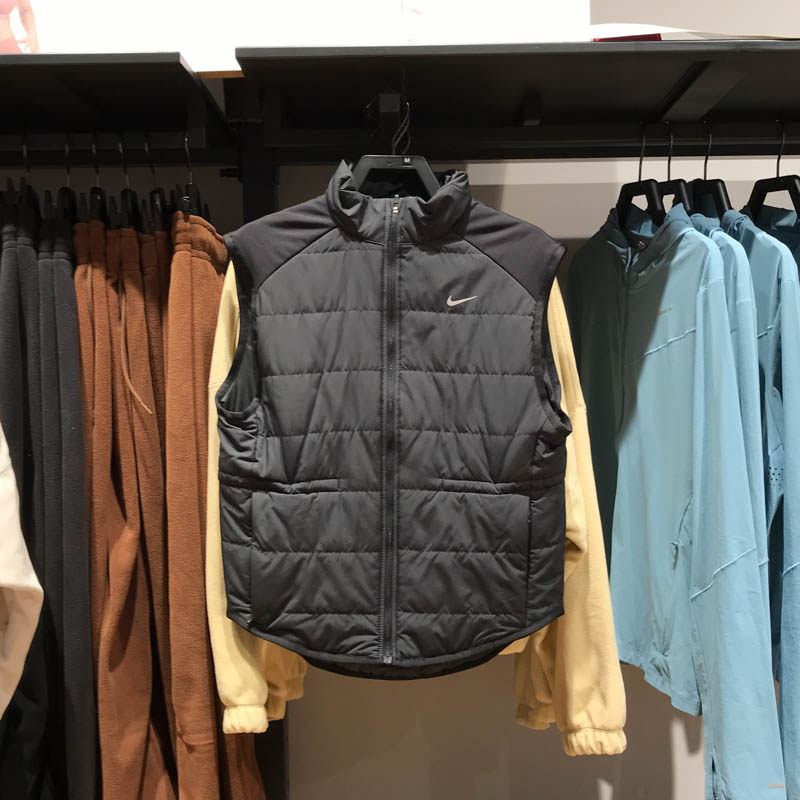 NIKE耐克女装2024冬款保暖宽松跑步运动休闲立领棉马甲FB7538-010