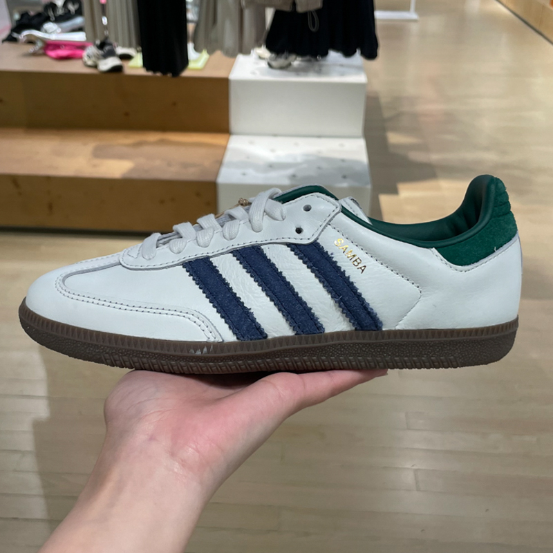 阿迪达斯德训鞋透气休闲男女