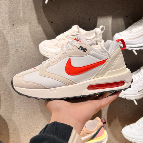 Nike/耐克气垫缓震轻便跑步鞋