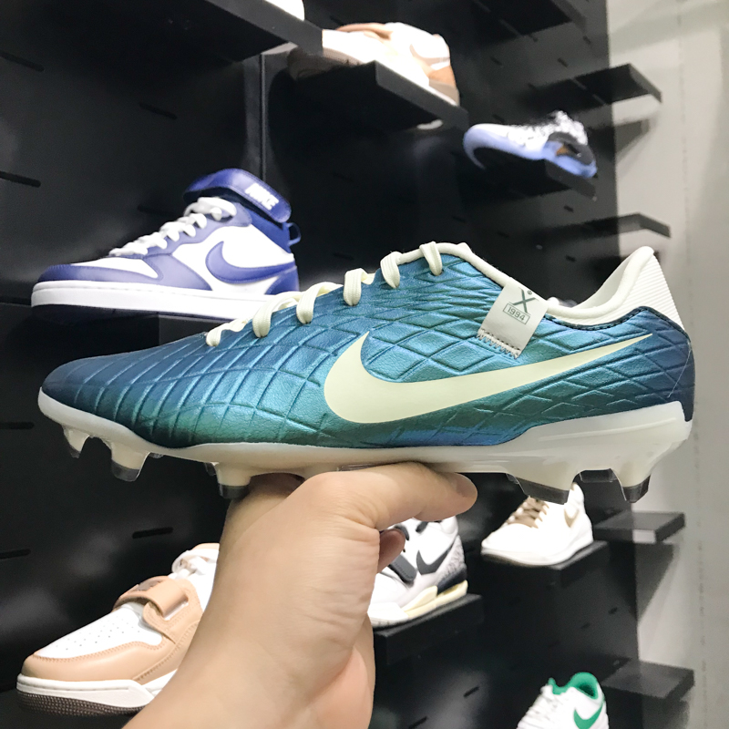 Nike耐克LEGEND FG/MG男足球鞋30周年低帮中端缓震钉鞋FQ3243-300