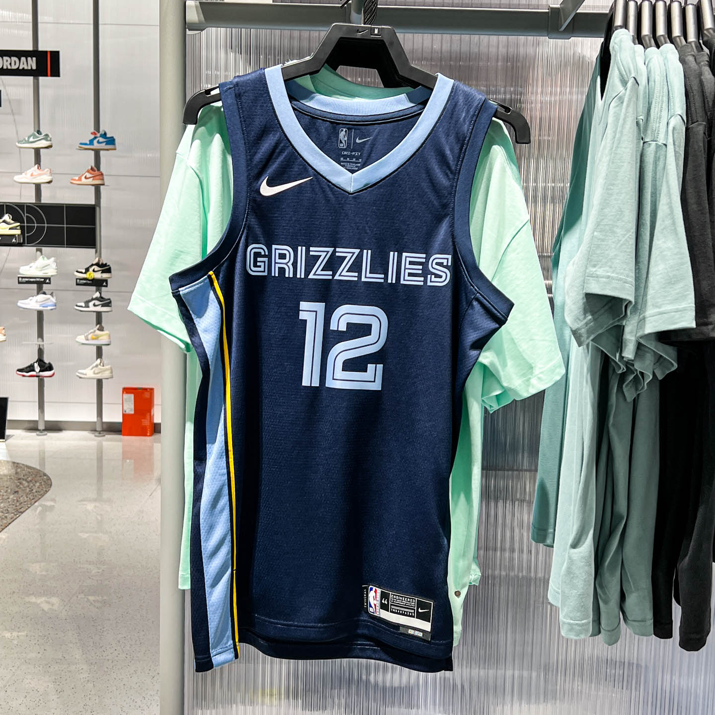 Nike耐克2025秋季男子透气速干球衣无袖V领篮球运动T恤DN2010-419