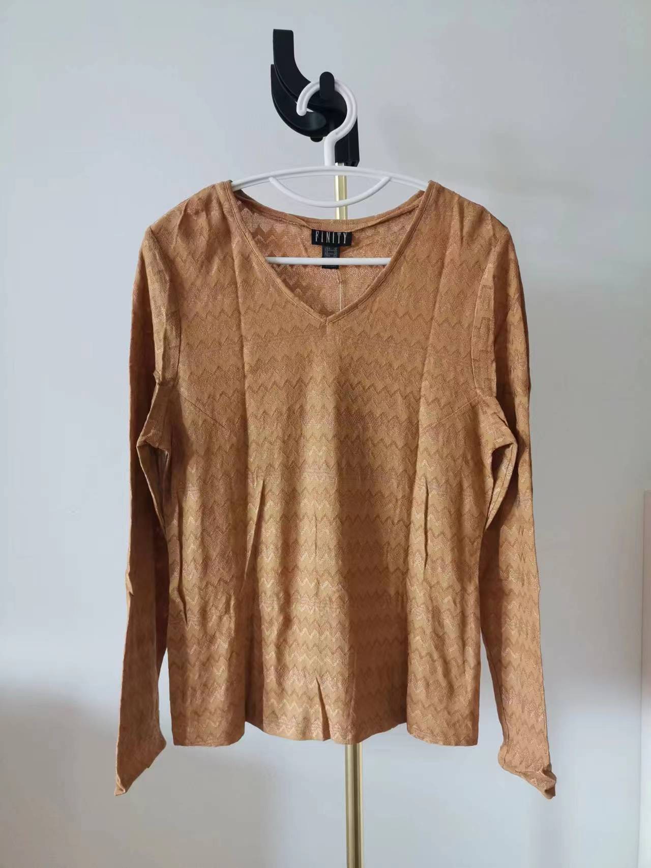 菲妮迪V领长袖针织衫薄