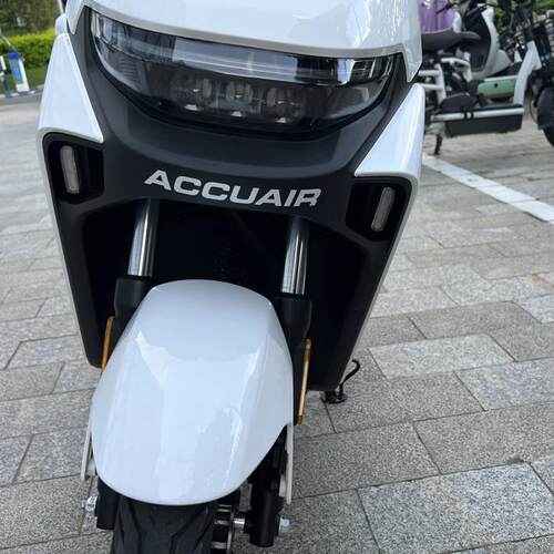 适用九号M95c85cN90E100200PNzMzMIX贴纸前档装饰反光ACCUAIR车贴