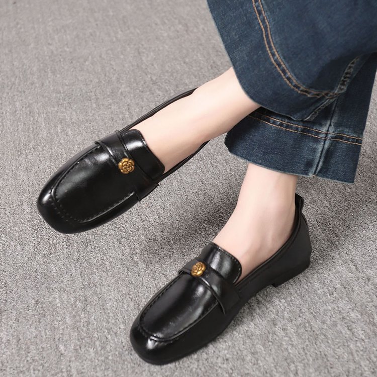 百搭超软新款黑色英伦小皮鞋