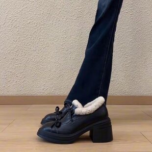 2025新款小众设计优雅高级感圆头蝴蝶结粗跟百搭女款加绒小皮鞋