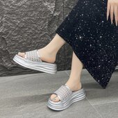 海边沙滩外穿拖鞋 2025年夏季 纯色镂空拖鞋 气质通勤时尚 新款 厚底鞋