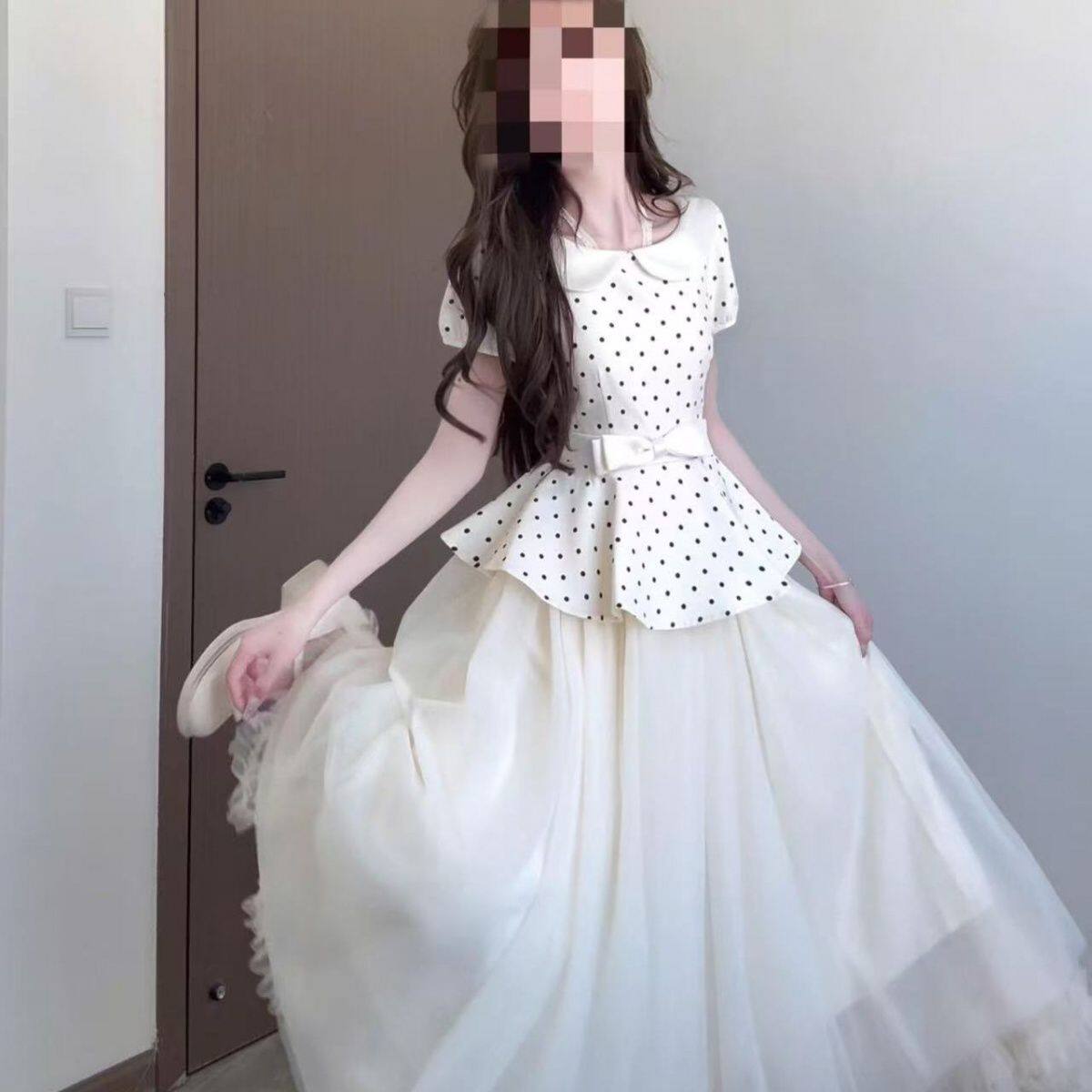 波点上衣女娃娃领泡泡袖