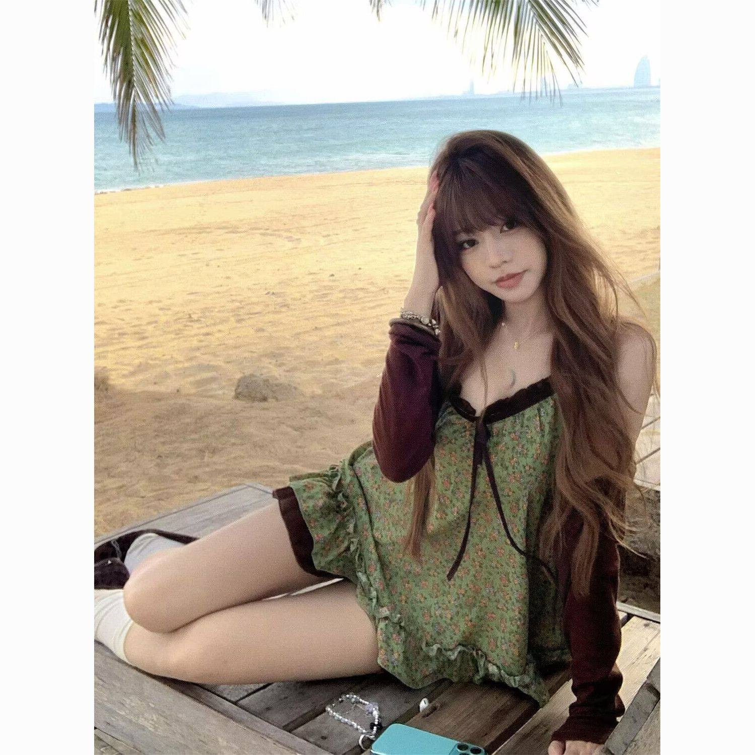 复古森女撞色碎花两件吊