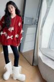 女童红色毛衣秋冬新款大童年服加厚羊绒衫儿童冬季针织打底衫，童装毛衣，摩比熊