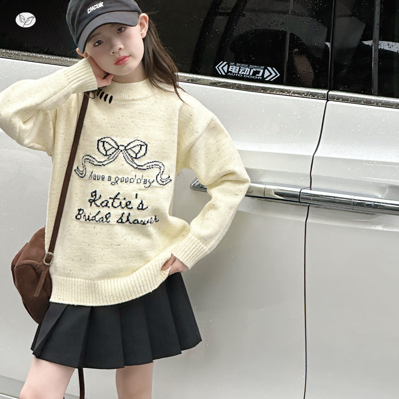 女童秋冬加厚毛衣新款刺绣针织衫中大童春秋时髦长袖上衣，童装毛衣，摩比熊