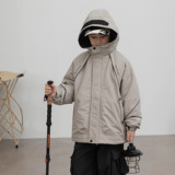 男童冲锋衣三合一秋冬款新款痞帅冬季儿童工装外套大男孩冬装，童装外套，摩比熊