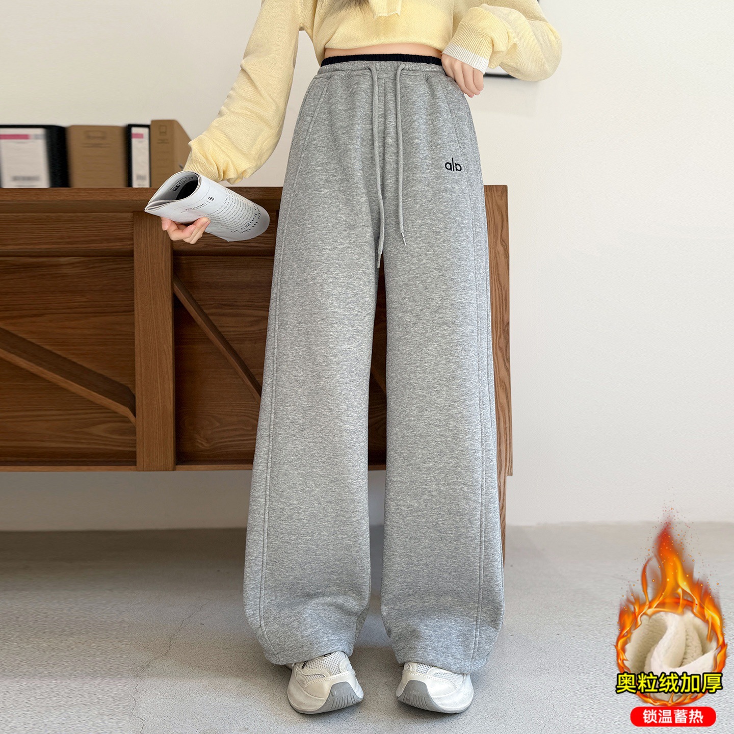 女童加绒裤子冬季加厚新款儿童女孩保暖直筒裤脚抽绳大童，童装裤子，摩比熊