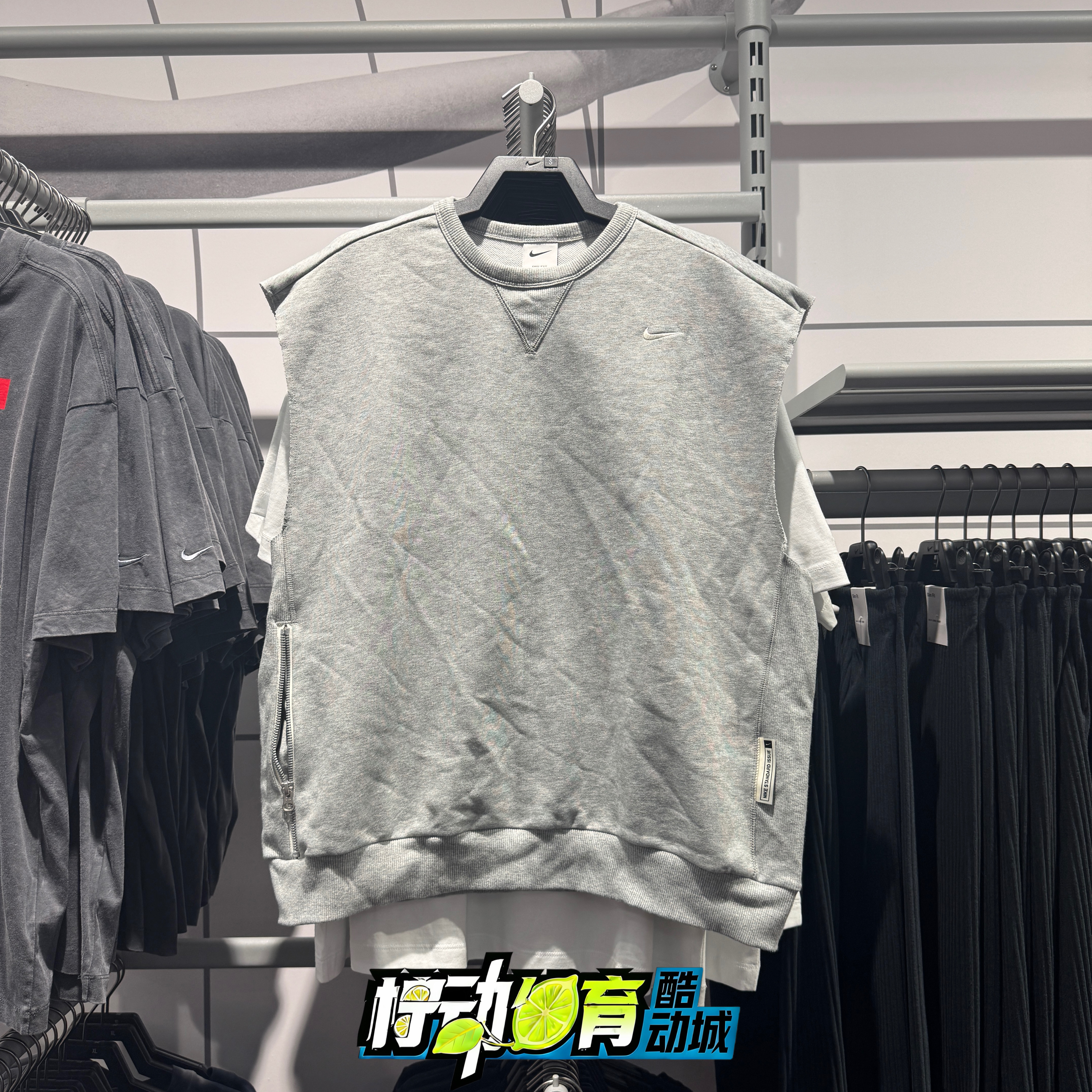 正品Nike/耐克男子夏圆领透气篮球毛圈休闲运动背心无袖T恤HJ4202