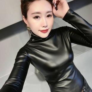 女长袖 欧洲站冬加绒打底衫 显瘦圆领黑色弹力皮上衣时髦保暖T恤潮
