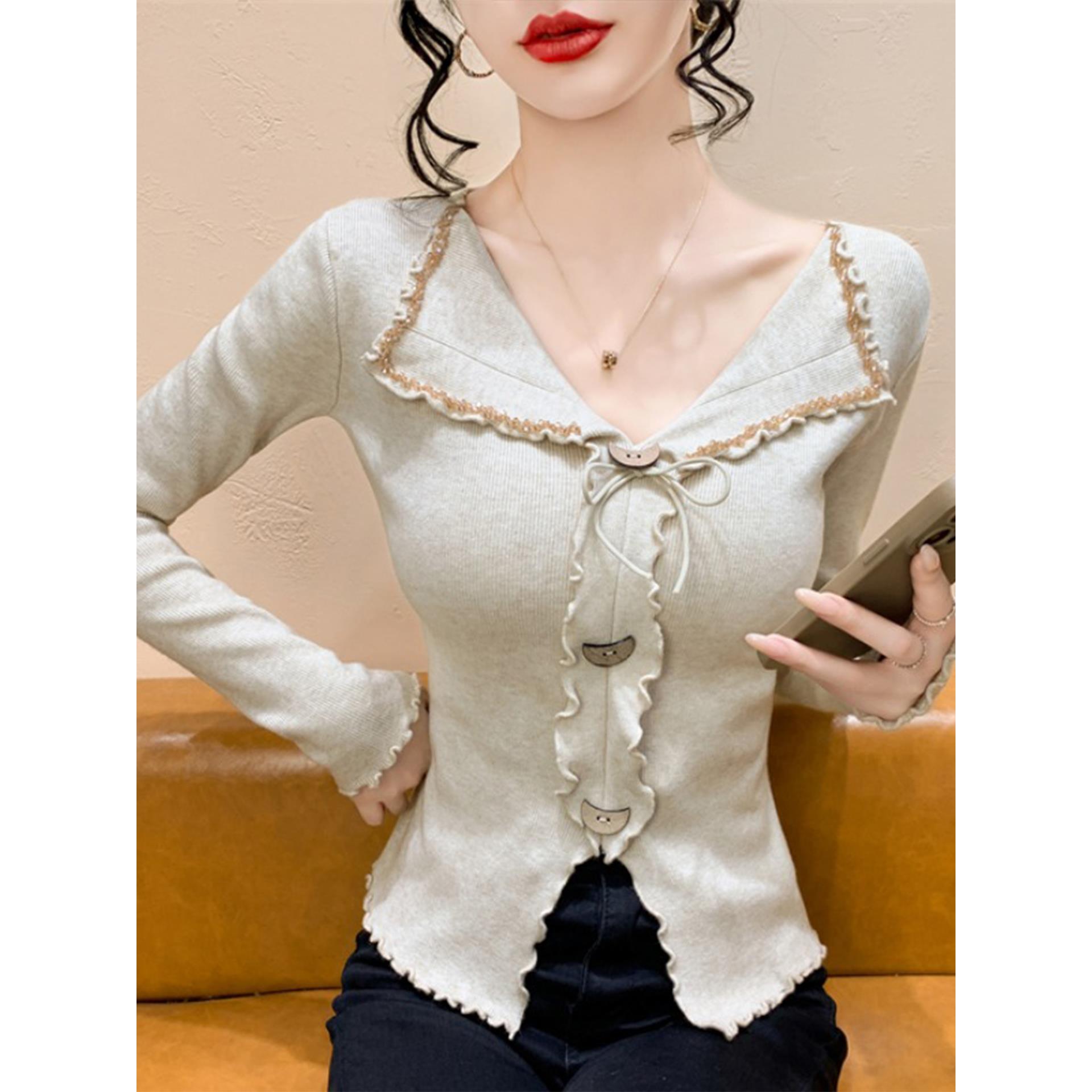 覆古钉钻V领木耳边蝴蝶结针织衫女秋冬内搭气质打底修身开叉上衣