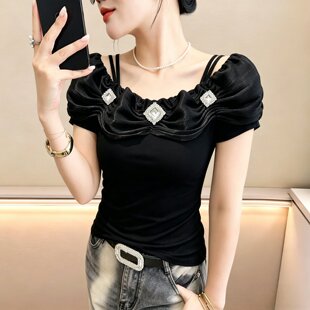 法式时尚一字肩上衣女装2026新款夏季性感露肩波浪领镶钻短袖T恤