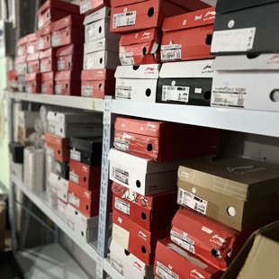 李宁清仓 甩卖 李宁女子运动鞋板鞋 瑕疵特价清仓 断码特价