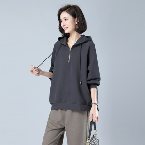 时尚宽松显瘦女装卫衣 舒适百搭休闲上衣 简约大气长袖外套图片 时尚宽松显瘦女装卫衣 舒适百搭休闲上衣 简约大气长袖外套图片