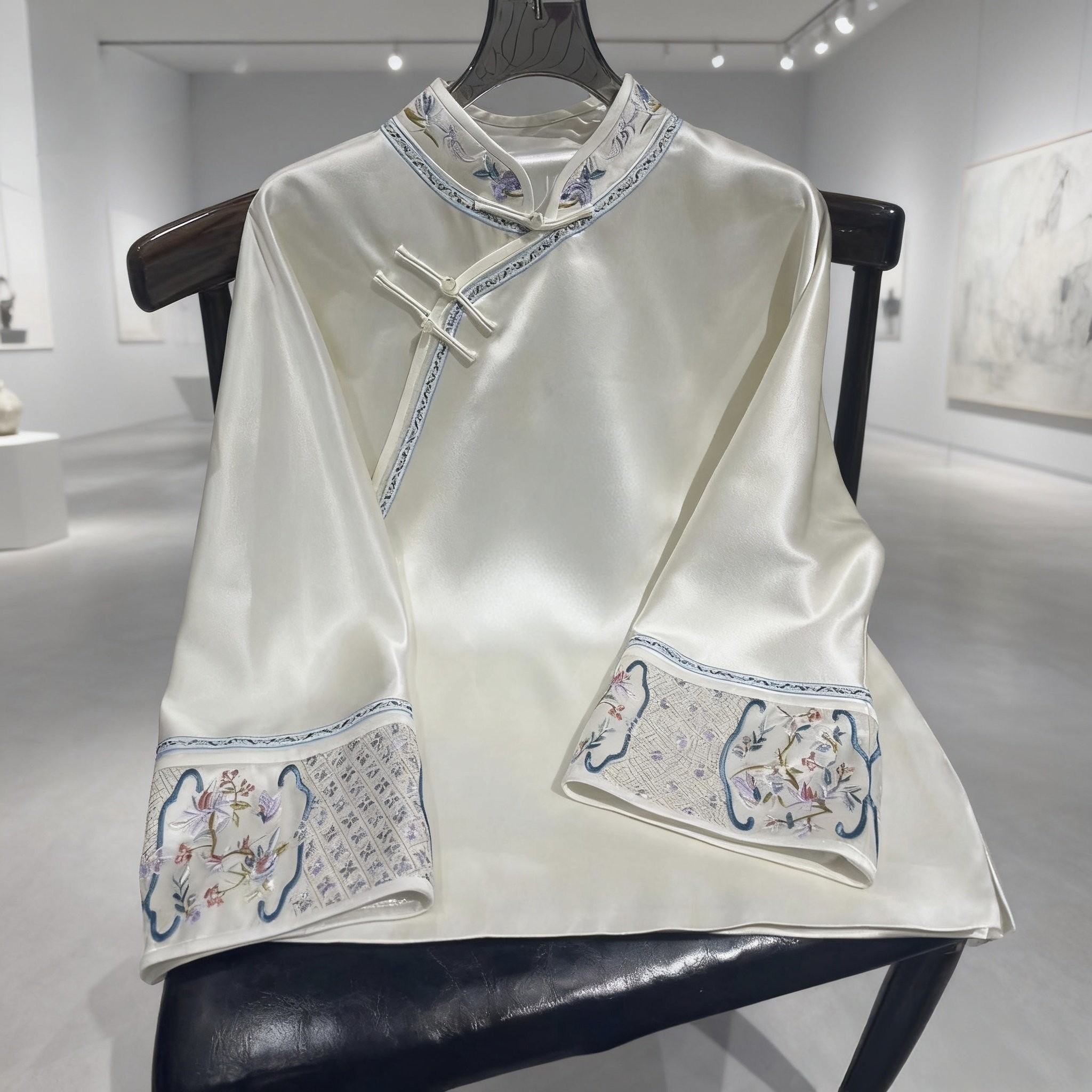 复古中国风刺绣长袖立领醋酸外套新中式盘扣改良唐装旗袍款上衣女