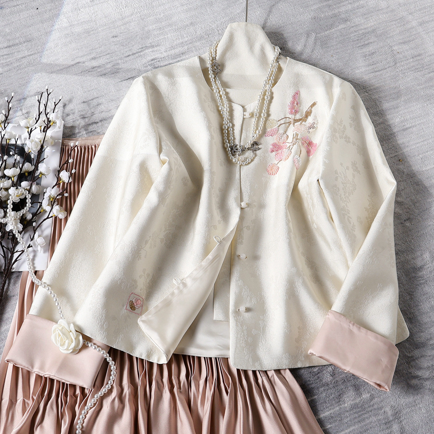 新中式老钱风女装交织提花钉珠刺绣上衣2026春秋时尚国风唐装外套