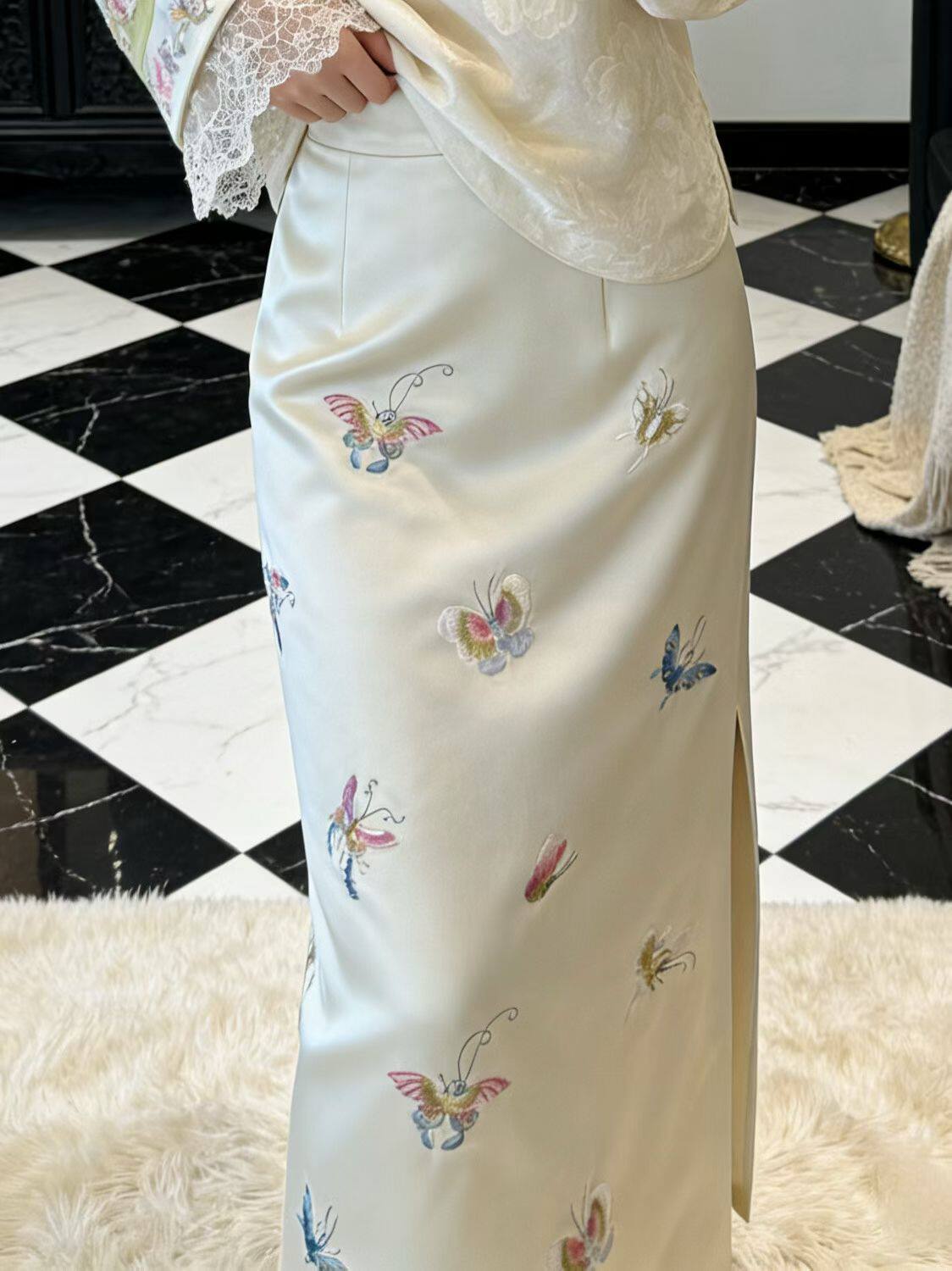 新中式醋酸蝴蝶刺绣百搭半裙复古国风高级感两侧中长款开叉半身裙