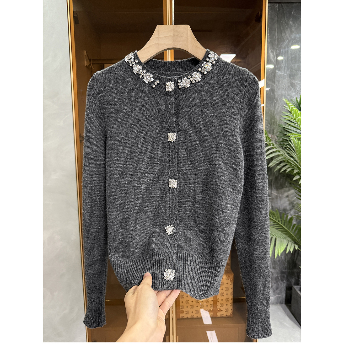 Q货!订钻圆领羊毛针织开衫短毛衣