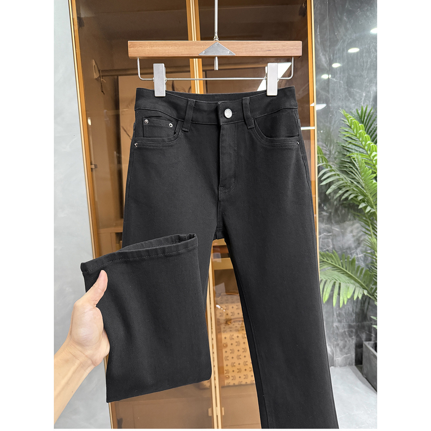 小个子收！塑型提臀显高挑！微弹牛仔微喇九分裤女   M339973~JS