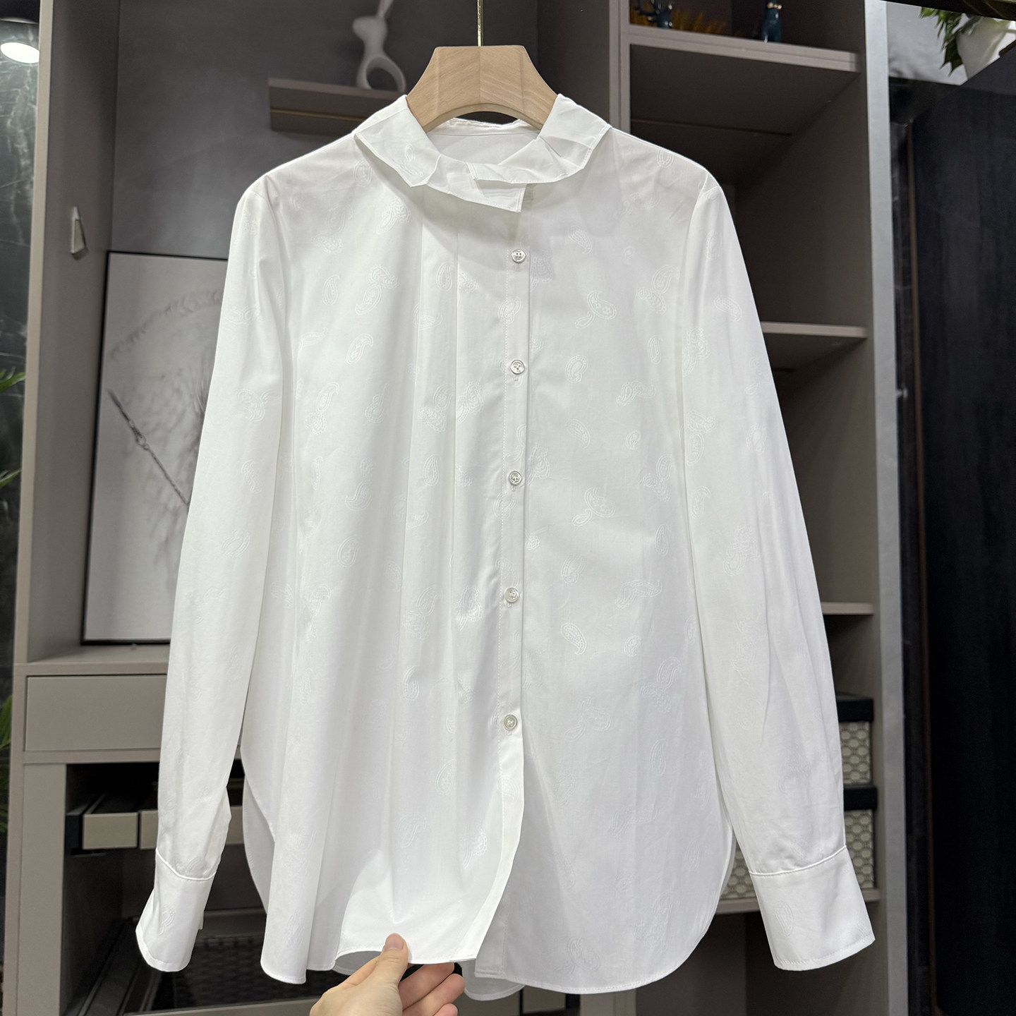 美疯！设计师款！宽松提花荷叶领长袖棉衬衫上衣女   62709~ZY