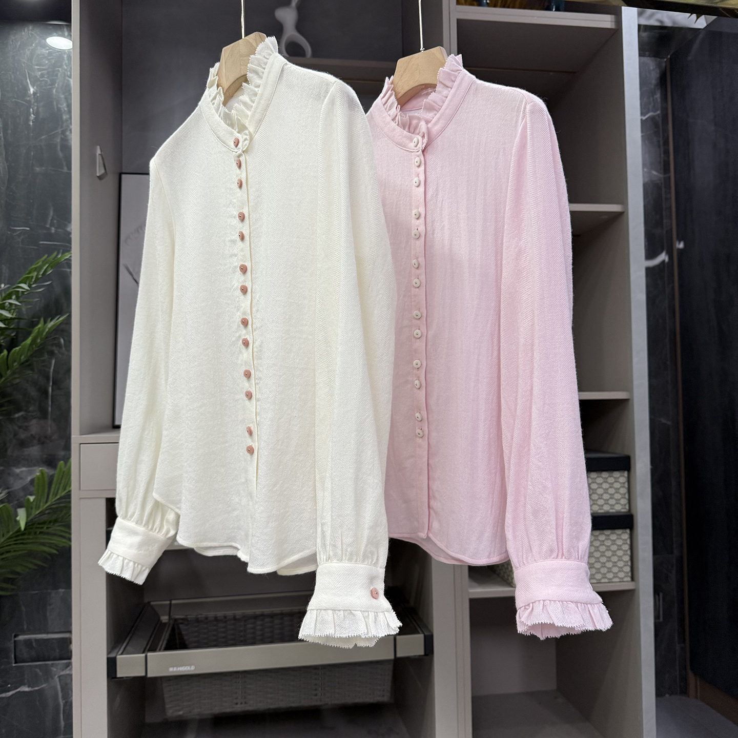 人字纹羊毛木耳边立领衬衫上衣