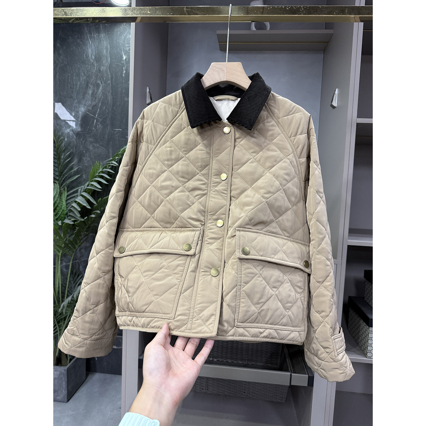 尖货!宽松菱格翻领长袖棉服外套