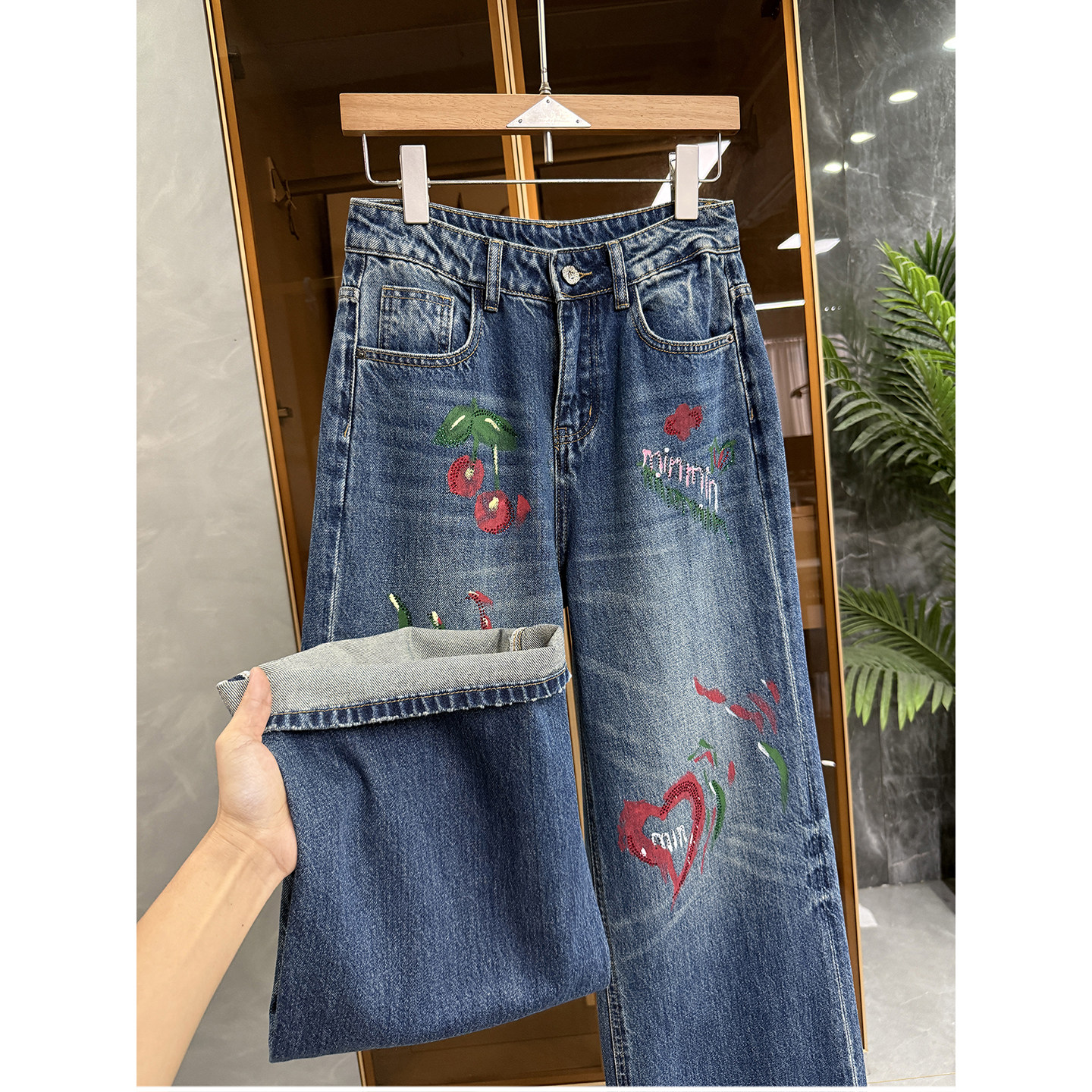 清仓不予退换！工厂！涂鸦中高腰牛仔阔腿裤女M638631~JS,女装/女士精品,牛仔裤,淘宝优惠券,粉丝福利购,淘宝优惠卷