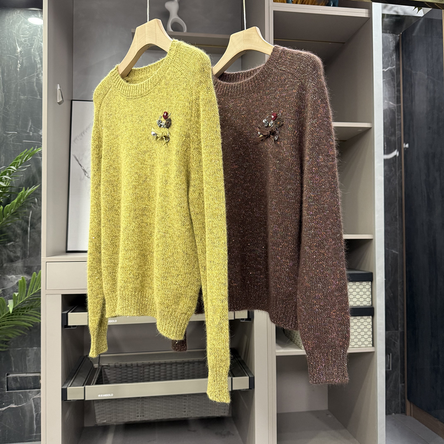 轻柔羊绒羊毛花纱圆领针织毛衣