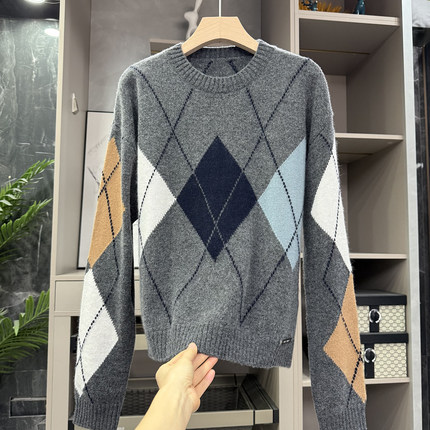 尖货！自带高ji氛围感！宽松羊毛菱格圆领针织毛衣女   252257~ZY