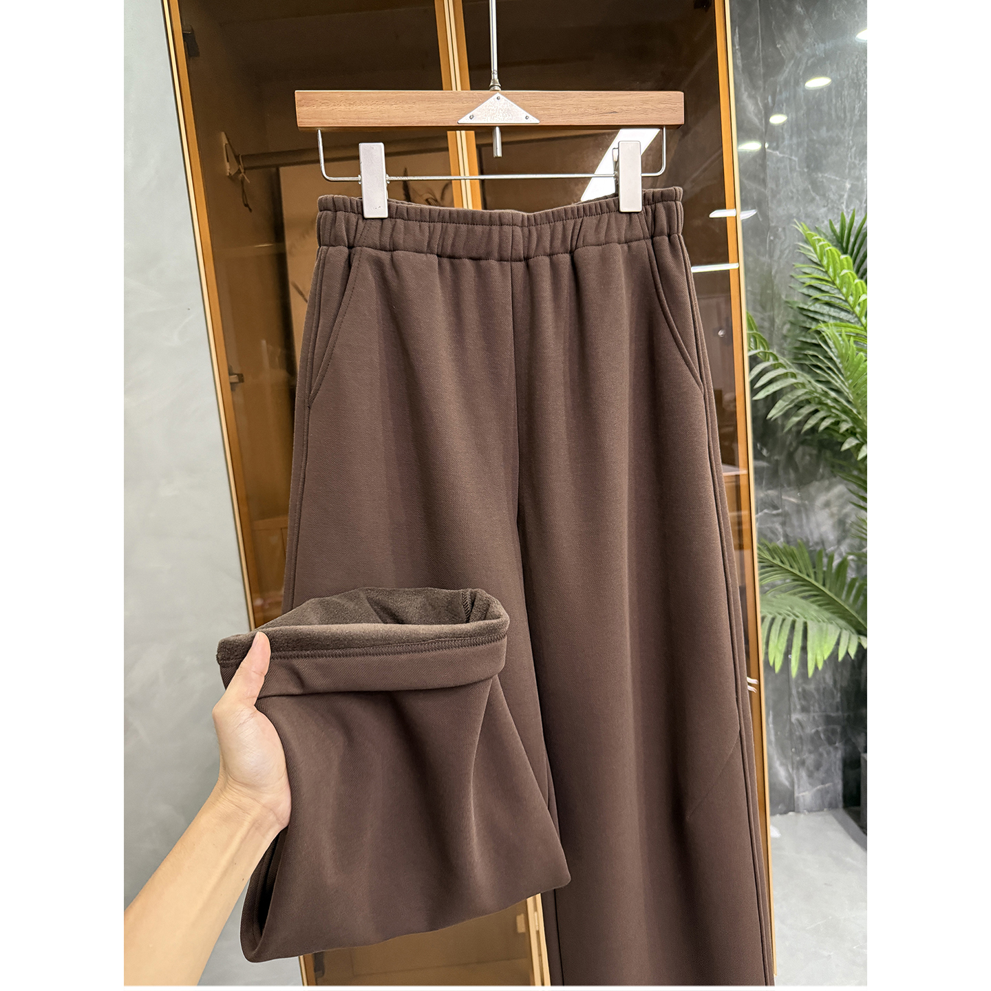 冬款！即温暖又时髦！加绒松紧腰休闲镰刀卫裤女   C25576~JS