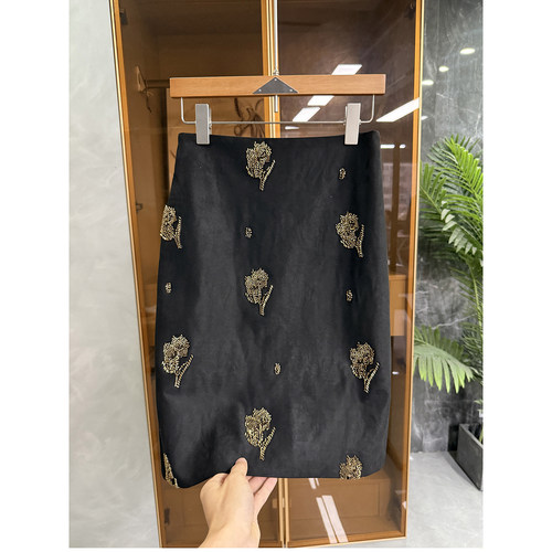 Q货!麂皮绒重工钉珠高腰包臀短裙